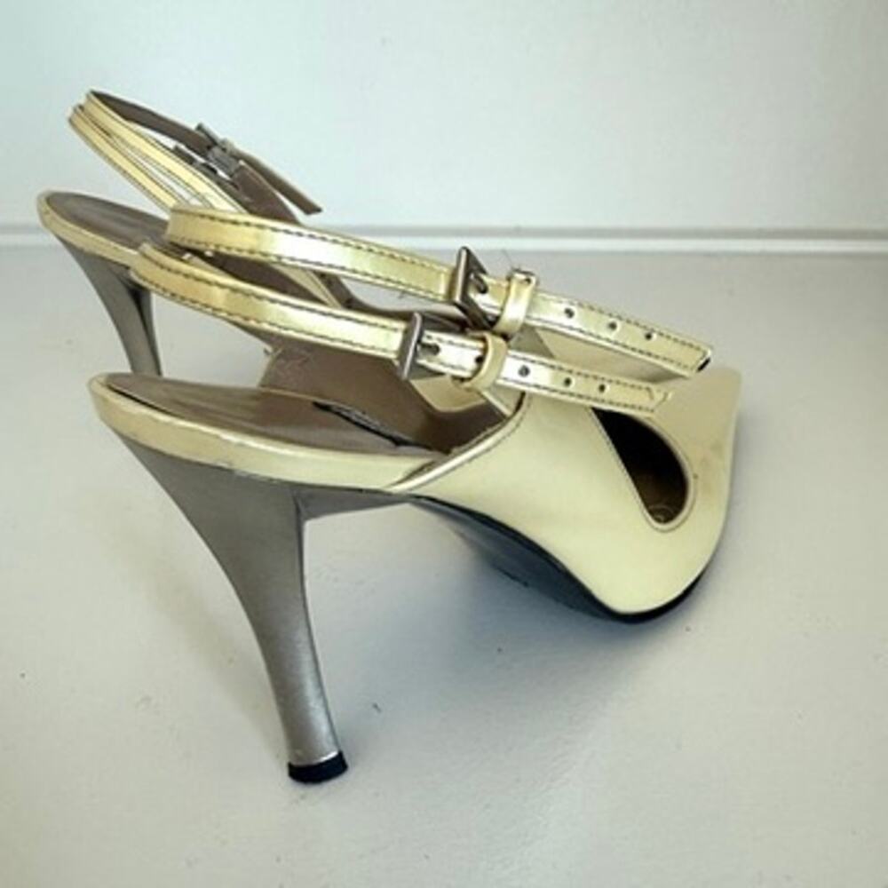 STUART WEITZMAN Slingback Heels Ivory Patent Leather Pointed Toe Size 5 Evening - Picture 4 of 11